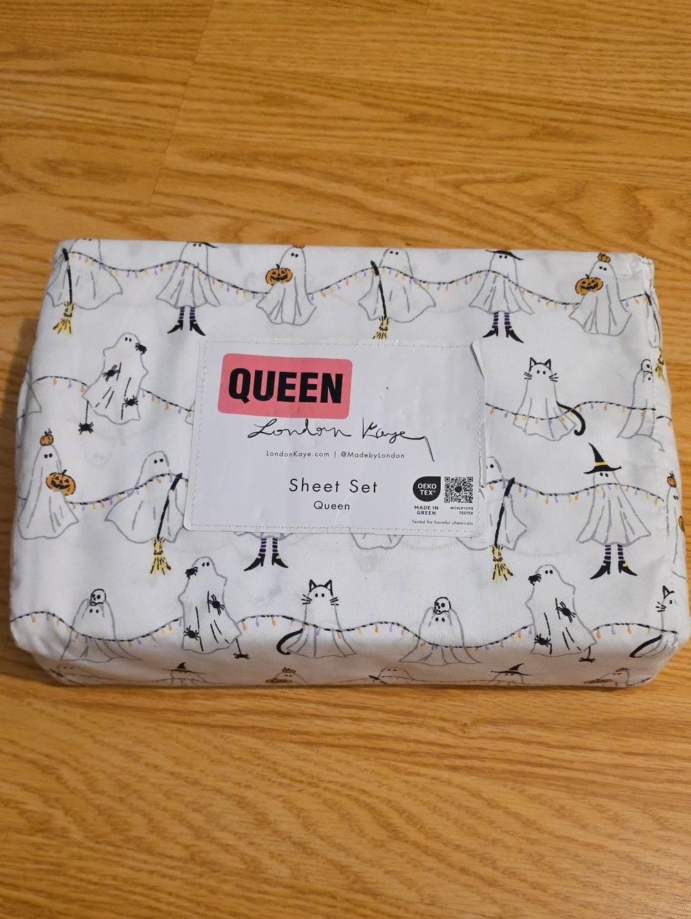 London Kaye Queen Sheet Set in White Ghost & Cat Print